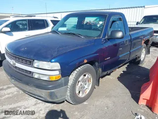 2002 Chevrolet Silverado 1500 with VIN 1GCEC14W22Z151678, listed as a IAAI auction lot 41788024 with 104,195 mi miles. Bid and sale history available at carsss.com. Image 2.