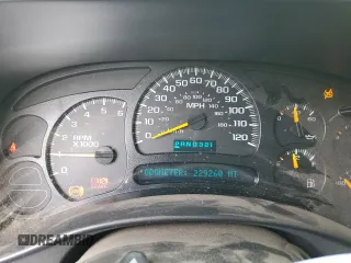 2005 Chevrolet Suburban LS with VIN 3GNFK16Z75G256551, listed as a Copart auction lot 76172014 with 229,260 mi miles and Salvage Title. Bid and sale history available at carsss.com. Image 9.