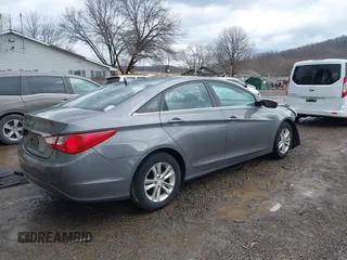 2011 Hyundai Sonata GLS with VIN 5NPEB4AC7BH086333, listed as a IAAI auction lot 41620097 with 102,429 mi miles. Bid and sale history available at carsss.com. Image 4.