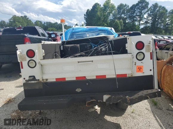 2016 Chevrolet Silverado 3500HD Work Truck z VIN 1GB3CYCG6GZ278570, wystawiony jako Copart lot #59546665 z przebiegiem Nie podano mil oraz Czysty tytuł • Clean title. Historia ofert i sprzedaży dostępna na DreamBid. Obrazek 6.
