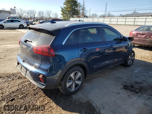 2022 Kia Niro LXS with VIN KNDCB3LC1N5532916, listed as a Copart auction lot 42353255 with 0 mi miles and Salvage Title. Bid and sale history available at carsss.com. Image 3.