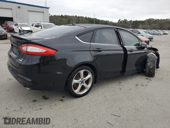 2015 Ford Fusion SE with VIN 1FA6P0HD1F5105404, listed as a Copart auction lot 83028484 with 92,525 mi miles and Salvage Title. Bid and sale history available at DreamBid. Image 3.