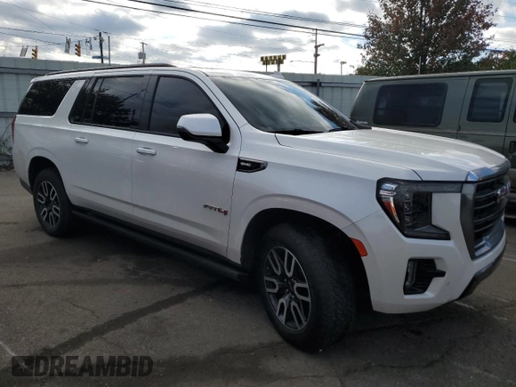 2022 GMC Yukon XL AT4 with VIN 1GKS2HKL4NR304304, listed as a Copart auction lot 79207444 with 68,878 mi miles and Salvage Title. Bid and sale history available at carsss.com. Image 4.