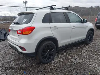 2019 Mitsubishi Outlander ES z VIN JA4AR3AU8KU028227, wystawiony jako IAAI lot #41901320 z przebiegiem 137 337 mil mil oraz . Historia ofert i sprzedaży dostępna na DreamBid. Obrazek 4.