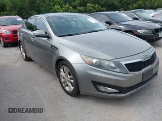 2013 Kia Optima EX z VIN 5XXGN4A73DG127493, wystawiony jako IAAI lot #42370932 z przebiegiem 173 412 mil mil oraz . Historia ofert i sprzedaży dostępna na DreamBid. Obrazek 1.