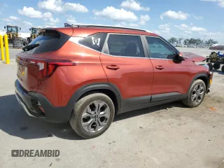 2024 Kia Seltos S z VIN KNDEU2AAXR7536925, wystawiony jako Copart lot #54615355 z przebiegiem 7 558 mil mil oraz Szkoda całkowita • Salvage title. Historia ofert i sprzedaży dostępna na DreamBid. Obrazek 3.