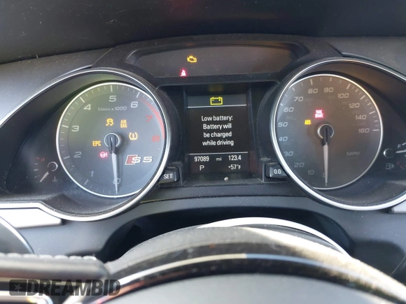 2014 Audi S5 Premium Plus z VIN WAUCGAFH4EN001316, wystawiony jako IAAI lot #41425673 z przebiegiem 97 089 mil mil oraz . Historia ofert i sprzedaży dostępna na DreamBid. Obrazek 7.