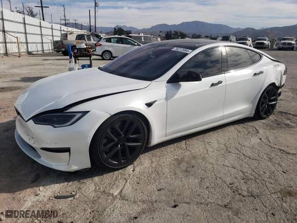 2022 Tesla Model S Plaid with VIN 5YJSA1E65NF478819, listed as a Copart auction lot 78212994 with 27,973 mi miles and Salvage Title. Bid and sale history available at carsss.com. Image 1.