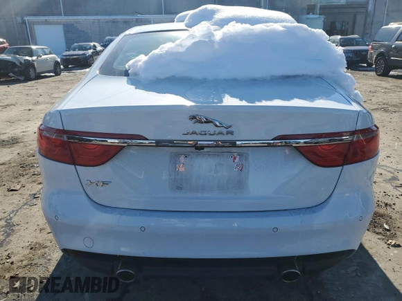 2016 Jaguar XF 35t Prestige with VIN SAJBK4BV3GCY21901, listed as a Copart auction lot 87926165 with 140,124 mi miles and Salvage Title. Bid and sale history available at carsss.com. Image 6.