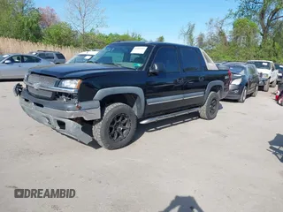 2003 Chevrolet Avalanche with VIN 3GNEK13T33G332498, listed as a IAAI auction lot 42060369 with 176,196 mi miles. Bid and sale history available at carsss.com. Image 2.