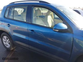 2017 Volkswagen Tiguan S with VIN WVGAV7AX1HW509822, listed as a IAAI auction lot 41625089 with 97,039 mi miles. Bid and sale history available at carsss.com. Image 14.