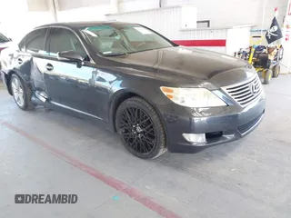 2010 Lexus LS 460 with VIN JTHBL5EF7A5098439, listed as a IAAI auction lot 41013342 with 193,050 mi miles. Bid and sale history available at carsss.com. Image 1.