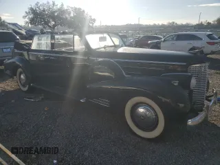 1938 Cadillac Fleetwood z VIN 5270045, wystawiony jako Copart lot #83645004 z przebiegiem 88 787 mil mil oraz Szkoda całkowita • Salvage title. Historia ofert i sprzedaży dostępna na DreamBid. Obrazek 4.