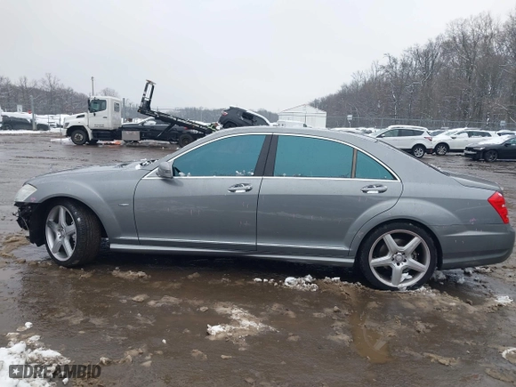 2012 Mercedes-Benz S-Class S 550 with VIN WDDNG7DB8CA431860, listed as a IAAI auction lot 41567341 with 93,729 mi miles. Bid and sale history available at carsss.com. Image 15.