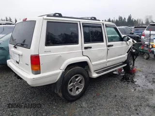 2000 Jeep Cherokee Classic with VIN 1J4FF58S4YL136213, listed as a IAAI auction lot 41227447 with 327,570 mi miles. Bid and sale history available at carsss.com. Image 4.