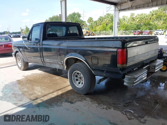 1990 Ford F-150 with VIN 1FTDF15N1LNA45594, listed as a IAAI auction lot 42786932 with 1,439 mi miles and . Bid and sale history available at DreamBid. Image 3.