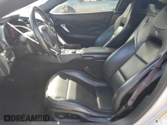 2014 Chevrolet Corvette Z51 3LT z VIN 1G1YM3D72E5125066, wystawiony jako Copart lot #47862275 z przebiegiem 19 615 mil mil oraz Szkoda całkowita • Salvage title. Historia ofert i sprzedaży dostępna na DreamBid. Obrazek 7.