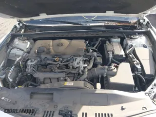 2020 Toyota Camry SE with VIN 4T1G11AKXLU983800, listed as a IAAI auction lot 41422524 with 337,897 mi miles. Bid and sale history available at carsss.com. Image 10.