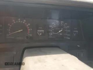 1990 Nissan Frontier XE z VIN 1N6SD11S5LC350520, wystawiony jako Copart lot #61065885 z przebiegiem 182 913 mil mil oraz Czysty tytuł • Clean title. Historia ofert i sprzedaży dostępna na DreamBid. Obrazek 9.