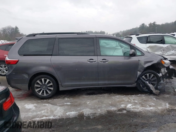 2020 Toyota Sienna XLE with VIN 5TDDZ3DC3LS240464, listed as a IAAI auction lot 41663051 with 41,602 mi miles. Bid and sale history available at carsss.com. Image 13.