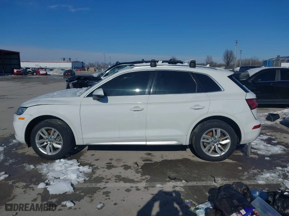 2020 Audi Q5 Premium with VIN WA1ANAFY4L2063453, listed as a IAAI auction lot 41334895 with 97,274 mi miles. Bid and sale history available at carsss.com. Image 14.