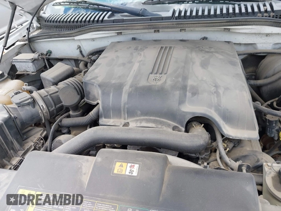 2002 Ford Explorer Eddie Bauer z VIN 1FMZU64W02ZC72927, wystawiony jako IAAI lot #42704235 z przebiegiem 126 317 mil mil oraz . Historia ofert i sprzedaży dostępna na DreamBid. Obrazek 10.