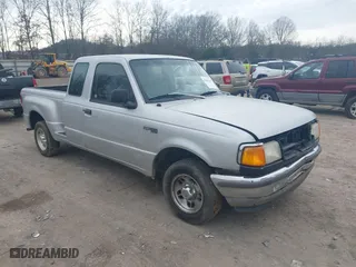 1996 Ford Ranger XL with VIN 1FTCR14A2TPA33525, listed as a IAAI auction lot 41602295 with 209,805 mi miles. Bid and sale history available at carsss.com. Image 1.