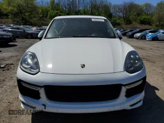 2016 Porsche Cayenne GTS z VIN WP1AD2A27GLA76651, wystawiony jako Copart lot #52693515 z przebiegiem 86 235 mil mil oraz Tytuł czysty. Historia ofert i sprzedaży dostępna na DreamBid. Obrazek 5.