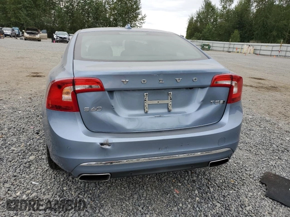 2017 Volvo S60 Inscription z VIN LYV402TK4HB127567, wystawiony jako Copart lot #66991914 z przebiegiem Nie podano mil oraz Szkoda całkowita • Salvage title. Historia ofert i sprzedaży dostępna na DreamBid. Obrazek 6.