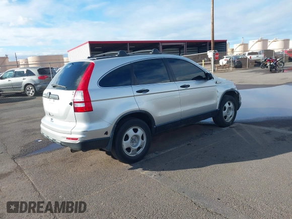 2011 Honda CR-V LX z VIN JHLRE3H34BC010186, wystawiony jako IAAI lot #41434206 z przebiegiem 63 893 mil mil oraz . Historia ofert i sprzedaży dostępna na DreamBid. Obrazek 4.