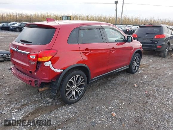 2019 Mitsubishi Outlander ES z VIN JA4AR3AU9KU025952, wystawiony jako IAAI lot #40968572 z przebiegiem 81 620 mil mil oraz . Historia ofert i sprzedaży dostępna na DreamBid. Obrazek 4.