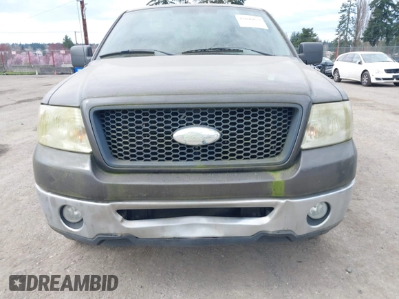2006 Ford F-150 XLT z VIN 1FTPW14576FA26769, wystawiony jako IAAI lot #41896873 z przebiegiem 276 266 mil mil oraz . Historia ofert i sprzedaży dostępna na DreamBid. Obrazek 6.