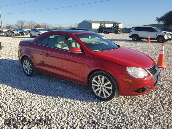 2011 Volkswagen Eos Komfort with VIN WVWBW7AH8BV003481, listed as a Copart auction lot 83985554 with 123,299 mi miles and Salvage Title. Bid and sale history available at DreamBid. Image 4.