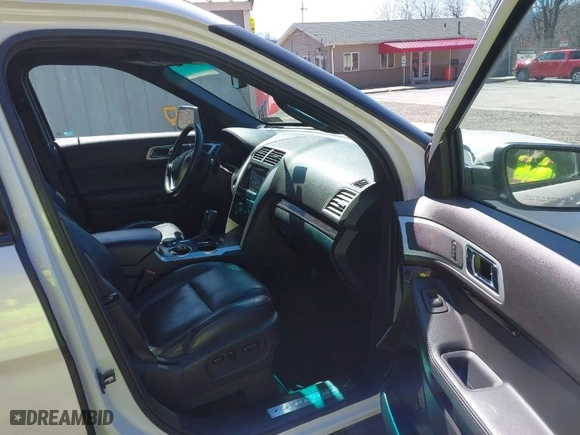 2011 Ford Explorer Limited with VIN 1FMHK8F89BGA79229, listed as a IAAI auction lot 41828412 with 139,894 mi miles. Bid and sale history available at carsss.com. Image 5.