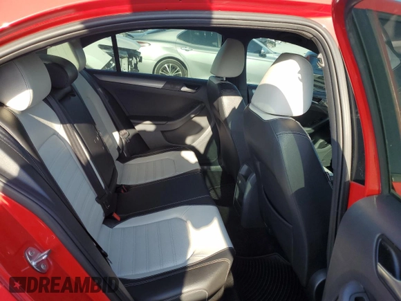 2016 Volkswagen Jetta Sport z VIN 3VWD17AJ6GM320507, wystawiony jako Copart lot #60421515 z przebiegiem 111 396 mil mil oraz Nie do naprawy • Non repairable. Historia ofert i sprzedaży dostępna na DreamBid. Obrazek 10.