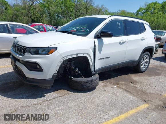 2024 Jeep Compass Latitude with VIN 3C4NJDBN0RT109268, listed as a IAAI auction lot 42067387 with 26,894 mi miles. Bid and sale history available at carsss.com. Image 18.