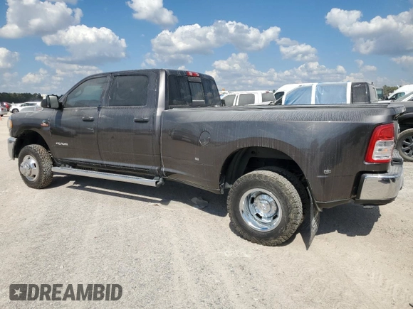 2020 Ram 3500 Tradesman with VIN 3C63RRGL8LG121583, listed as a Copart auction lot 76540914 with 82,935 mi miles and Salvage Title. Bid and sale history available at carsss.com. Image 2.