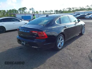2018 Volvo S90 Momentum with VIN LVY982AK2JP023132, listed as a IAAI auction lot 41977080 with 98,514 mi miles. Bid and sale history available at carsss.com. Image 4.