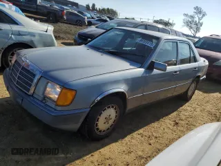 1990 Mercedes-Benz 300 with VIN WDBEA30D4LB118356, listed as a Copart auction lot 88322415 with 95,299 mi miles and Clean Title. Bid and sale history available at carsss.com. Image 1.