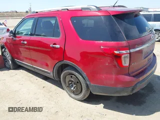 2015 Ford Explorer XLT with VIN 1FM5K7D83FGA12356, listed as a IAAI auction lot 42005845 with 146,196 mi miles and . Bid and sale history available at carsss.com. Image 3.