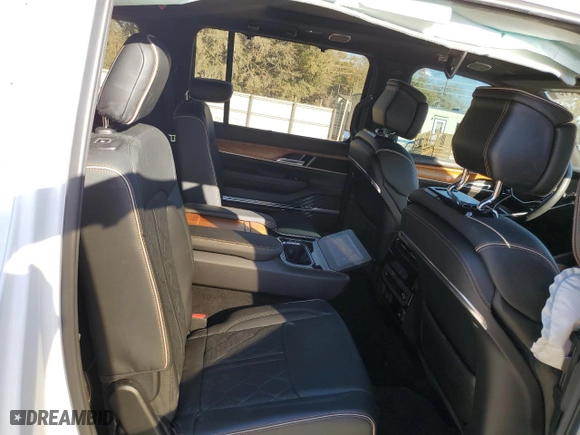 2022 Jeep Grand Wagoneer Series III with VIN 1C4SJVGJ1NS127806, listed as a Copart auction lot 47245115 with NaN miles and Salvage Title. Bid and sale history available at carsss.com. Image 11.