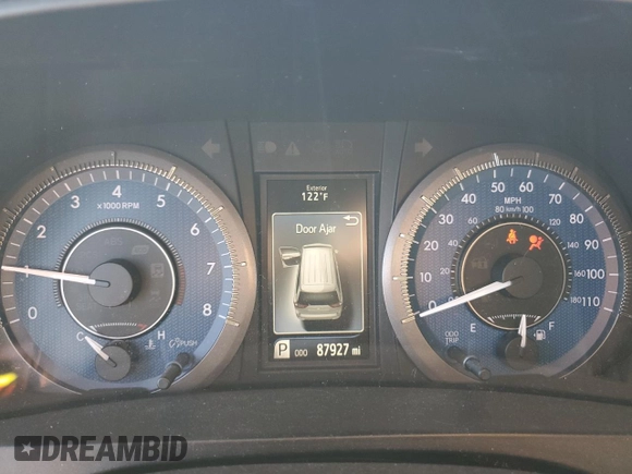 2017 Toyota Sienna XLE Auto Access Seat with VIN 5TDYZ3DC3HS868727, listed as a Copart auction lot 61308185 with 87,927 mi miles and Salvage title. Bid and sale history available at DreamBid. Image 9.
