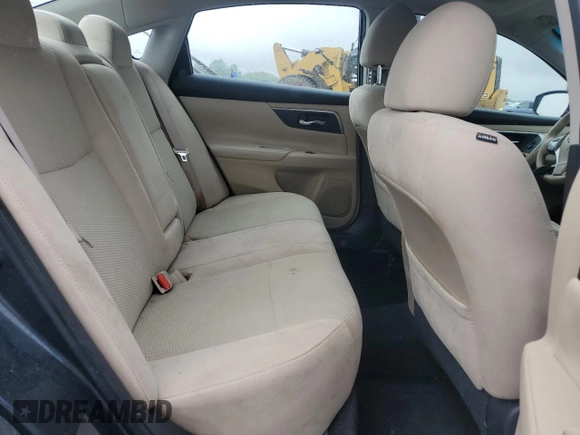 2015 Nissan Altima SV z VIN 1N4AL3AP7FC444157, wystawiony jako Copart lot #57898215 z przebiegiem 235 232 mil mil oraz Szkoda całkowita • Salvage title. Historia ofert i sprzedaży dostępna na DreamBid. Obrazek 10.