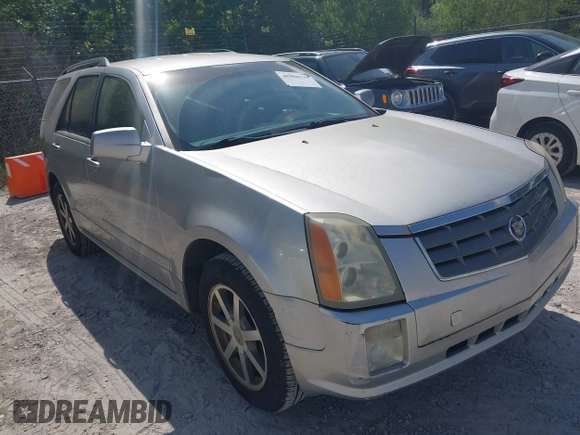 2004 Cadillac SRX with VIN 1GYEE63A840185428, listed as a IAAI auction lot 42088949 with 207,821 mi miles. Bid and sale history available at carsss.com. Image 1.
