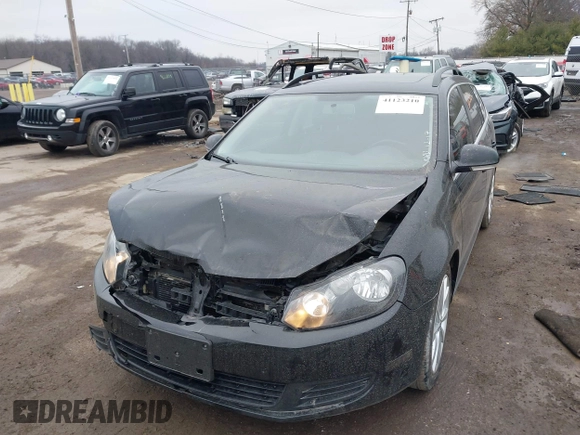 2011 Volkswagen Jetta SportWagen TDI with VIN 3VWPL7AJ3BM649844, listed as a IAAI auction lot 41123210 with 136,519 mi miles. Bid and sale history available at carsss.com. Image 17.