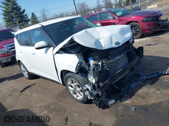 2021 Kia Soul S with VIN KNDJ23AUXM7124839, listed as a IAAI auction lot 41860802 with 38,856 mi miles and . Bid and sale history available at DreamBid. Image 1.