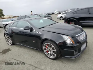 2011 Cadillac CTS-V z VIN 1G6DV1EP3B0120525, wystawiony jako Copart lot #81183434 z przebiegiem 17 578 mil mil oraz Szkoda całkowita • Salvage title. Historia ofert i sprzedaży dostępna na DreamBid. Obrazek 4.
