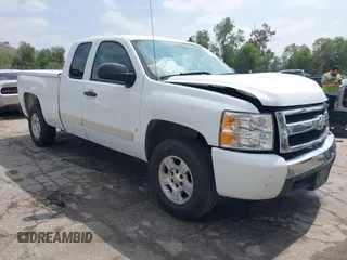 2008 Chevrolet Silverado 1500 1LT with VIN 1GCEC19JX8Z313921, listed as a IAAI auction lot 41902153 with 180,265 mi miles and . Bid and sale history available at DreamBid. Image 1.