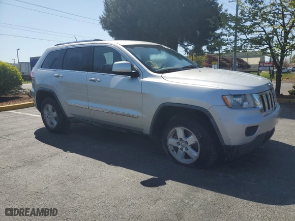 2011 Jeep Grand Cherokee Laredo with VIN 1J4RR4GGXBC540135, listed as a Copart auction lot 47241025 with 119,676 mi miles and Clean Title. Bid and sale history available at carsss.com. Image 4.