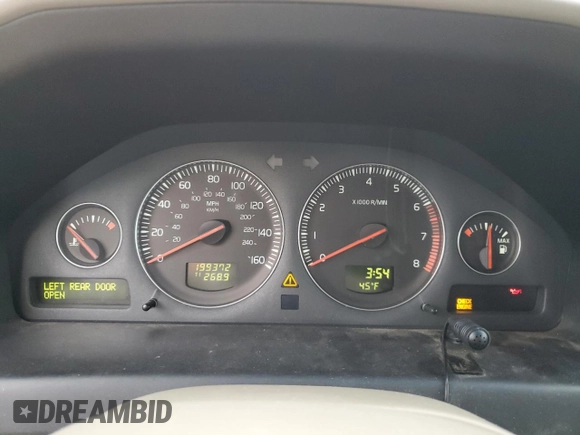 2006 Volvo V70 2.4L with VIN YV1SW612X61538308, listed as a Copart auction lot 47978905 with 199,372 mi miles and Salvage Title. Bid and sale history available at carsss.com. Image 9.